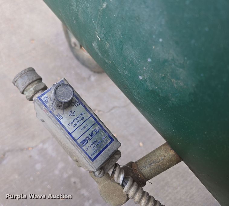 image for item EN3592 HY-FLO Bearcat pressure washer