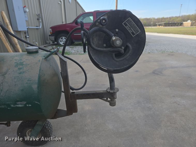 image for item EN3592 HY-FLO Bearcat pressure washer