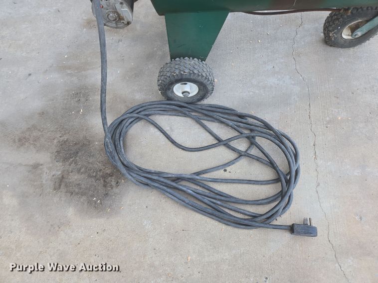 image for item EN3592 HY-FLO Bearcat pressure washer