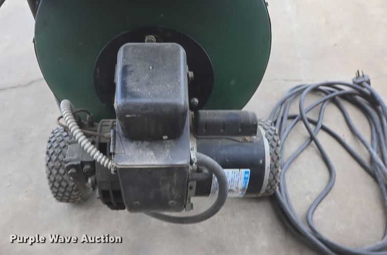 image for item EN3592 HY-FLO Bearcat pressure washer