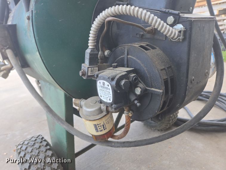 image for item EN3592 HY-FLO Bearcat pressure washer