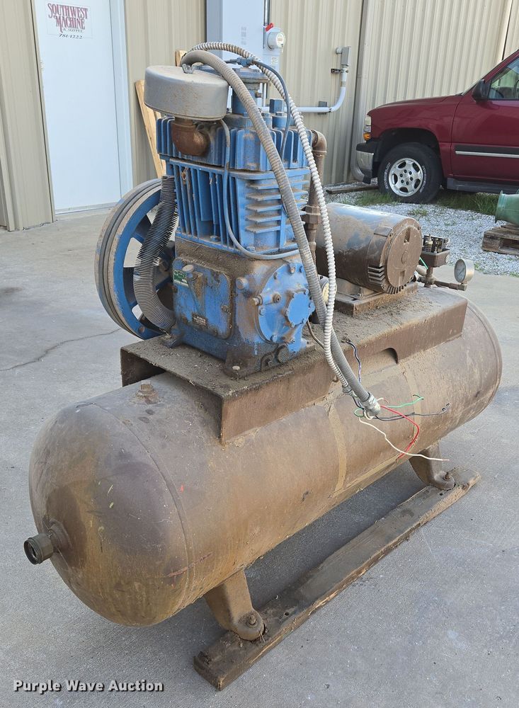 image for item EN3594 Quincy 325 15 air compressor