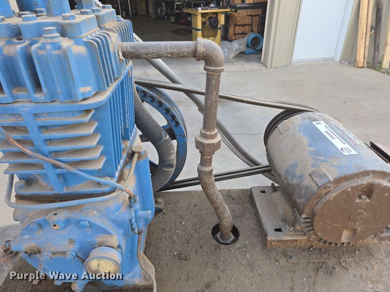 image for item EN3594 Quincy 325 15 air compressor