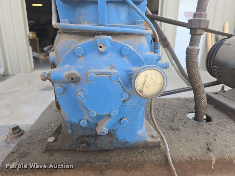 image for item EN3594 Quincy 325 15 air compressor