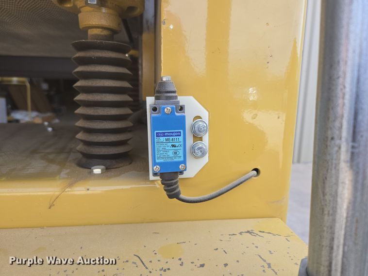 image for item EN3597 Powermatic WB-37 belt sander