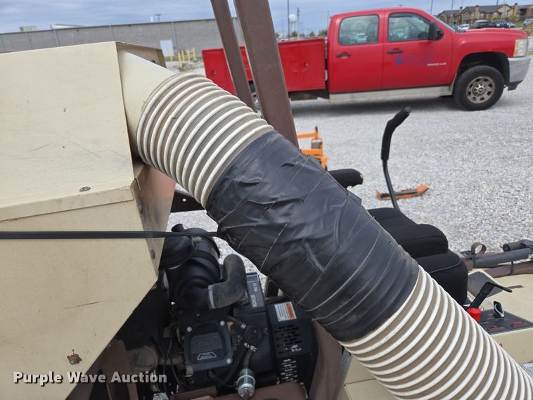 image for item EN3599 2007 Grasshopper 723K H2 ZTR lawn mower