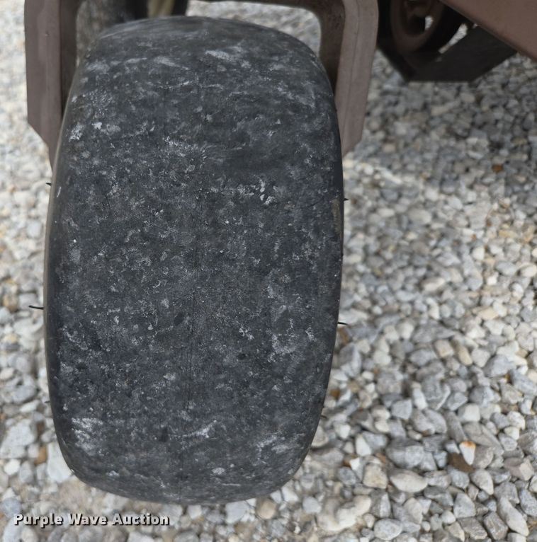 image for item EN3599 2007 Grasshopper 723K H2 ZTR lawn mower