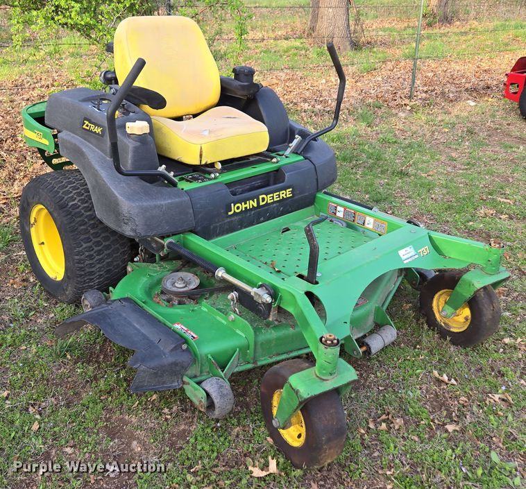 image for item EN3610 John Deere 737 ZTR lawn mower