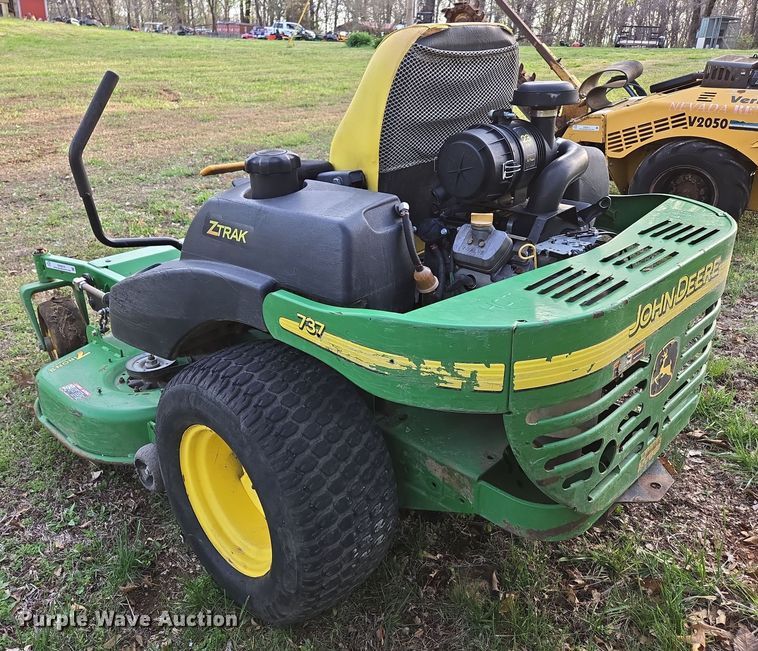 image for item EN3610 John Deere 737 ZTR lawn mower