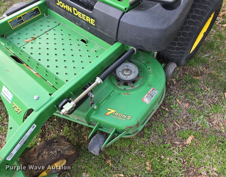 image for item EN3610 John Deere 737 ZTR lawn mower