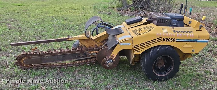 image for item EN3611 2000 Vermeer V2050 trencher