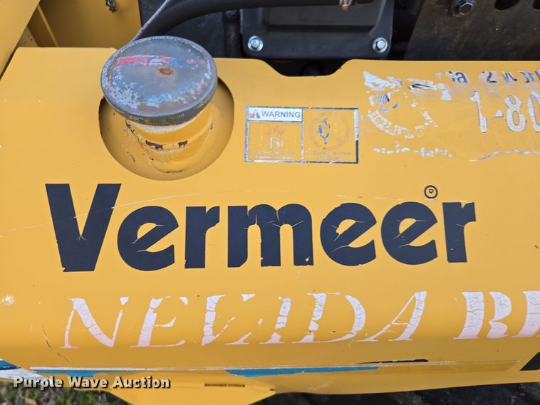 image for item EN3611 2000 Vermeer V2050 trencher