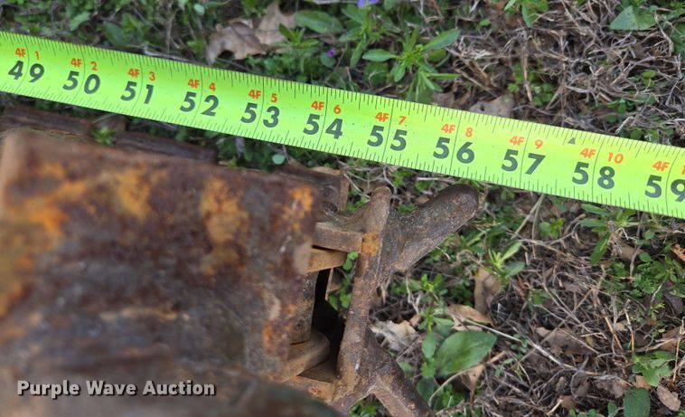 image for item EN3611 2000 Vermeer V2050 trencher