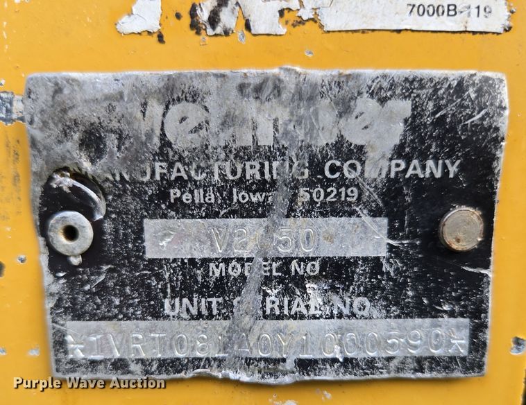 image for item EN3611 2000 Vermeer V2050 trencher