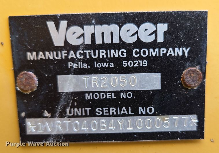 image for item EN3611 2000 Vermeer V2050 trencher