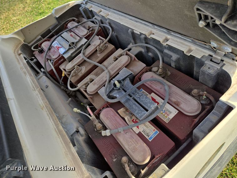 image for item EN8779 2018 Club Car Precedent i2 Electric ERIC golf cart