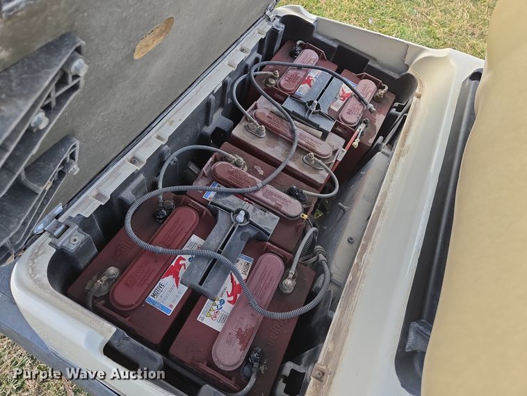 image for item EN8780 2018 Club Car Precedent i2 Electric ERIC golf cart