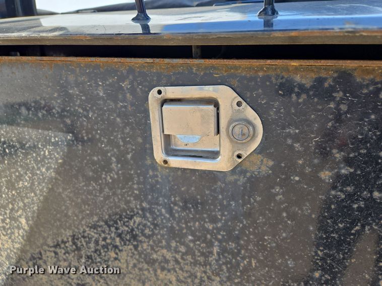 image for item EN8893 2018 Load Trail equipment trailer