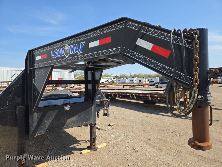 image for item EN8893 2018 Load Trail equipment trailer