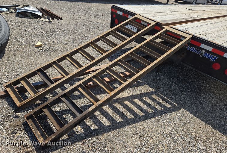 image for item EN8893 2018 Load Trail equipment trailer