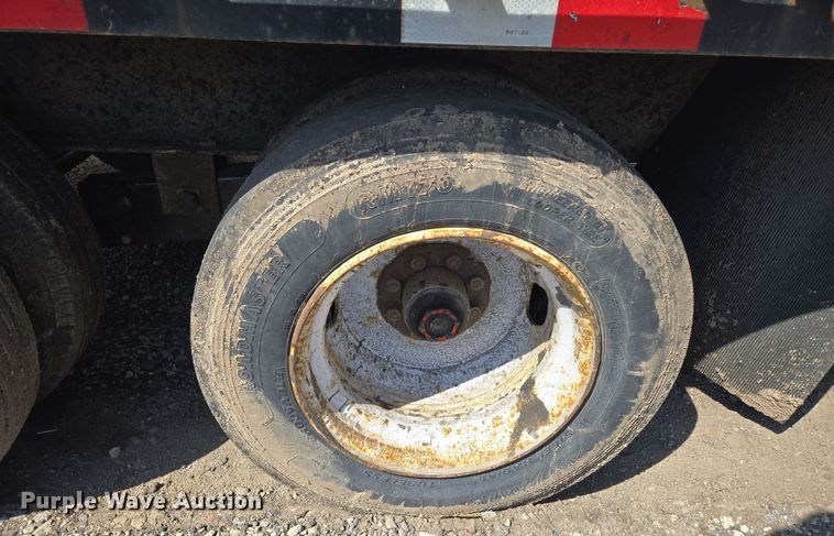 image for item EN8893 2018 Load Trail equipment trailer