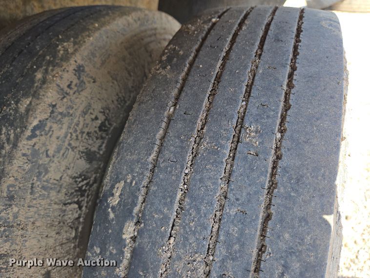 image for item EN8893 2018 Load Trail equipment trailer