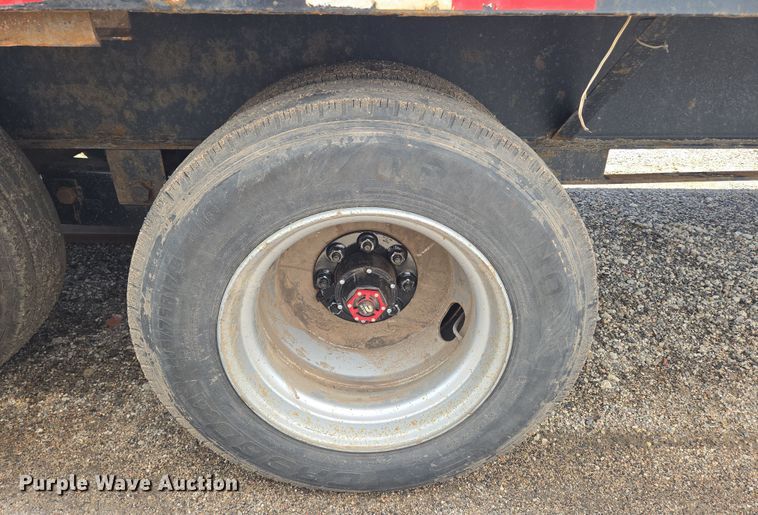 image for item EN8893 2018 Load Trail equipment trailer