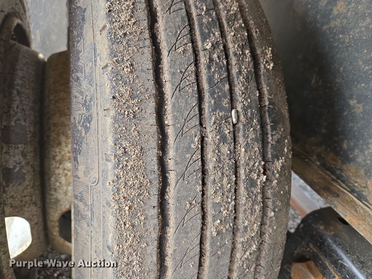 image for item EN8893 2018 Load Trail equipment trailer