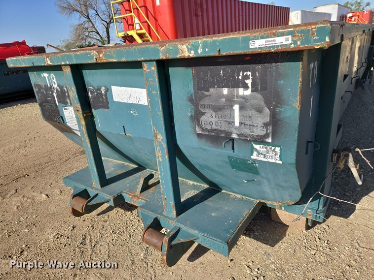 image for item EN8895 Roll off container