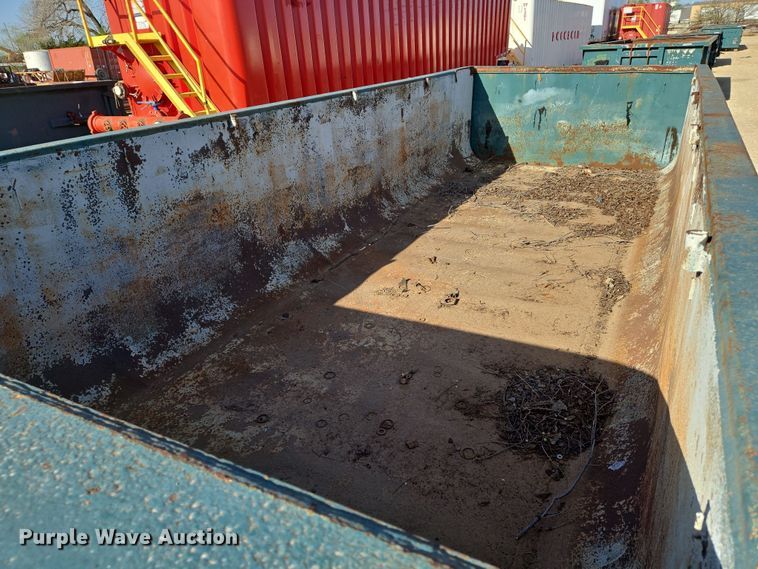 image for item EN8895 Roll off container