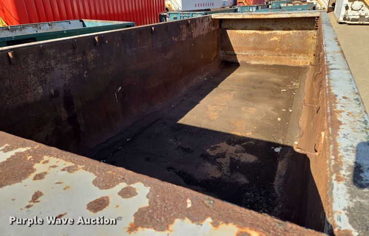 image for item EN8896 Roll off container