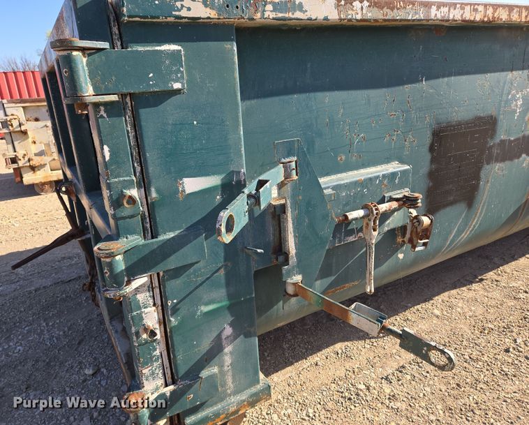 image for item EN8896 Roll off container