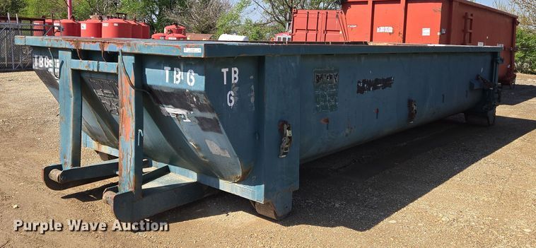 image for item EN8897 Roll off container