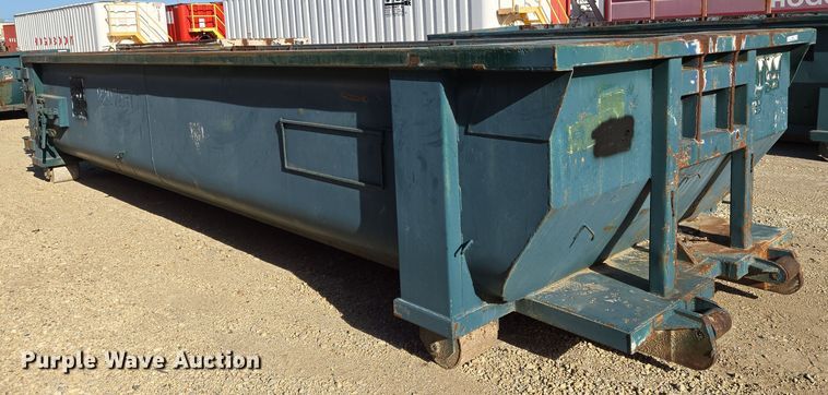 image for item EN8898 Roll off container