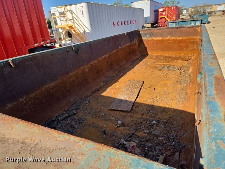 image for item EN8898 Roll off container