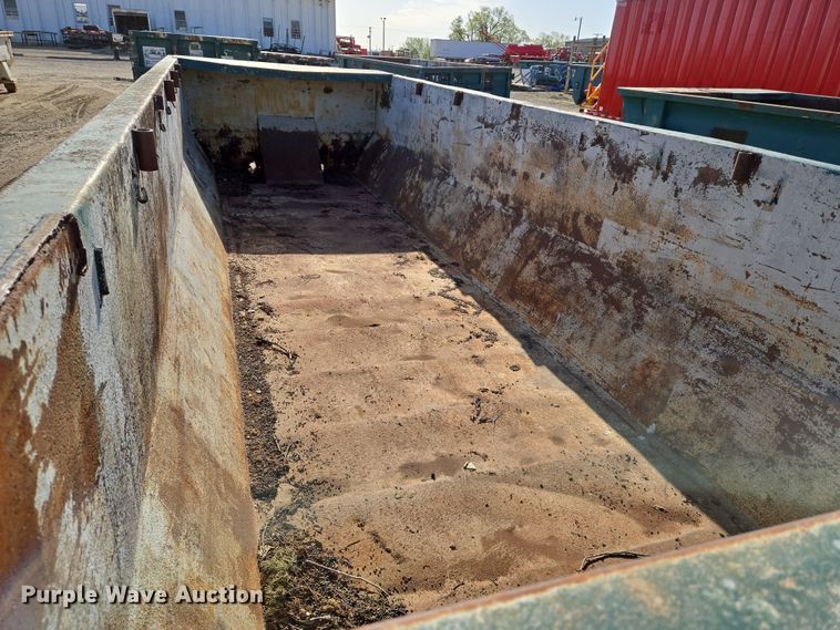 image for item EN8899 Roll off container