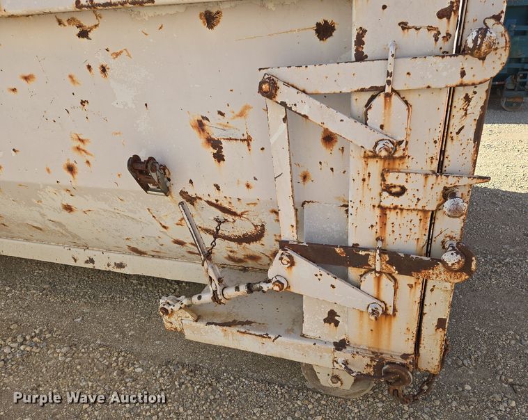 image for item EN8900 Roll off container