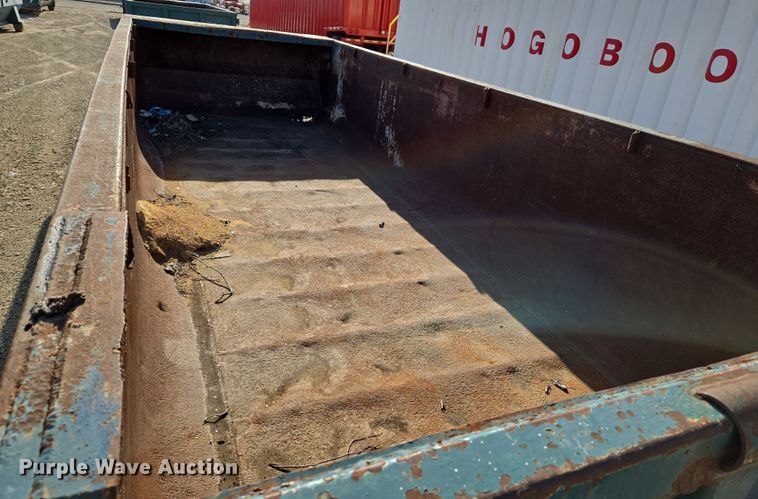 image for item EN8901 Roll off container