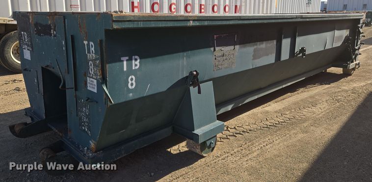 image for item EN8902 Roll off container