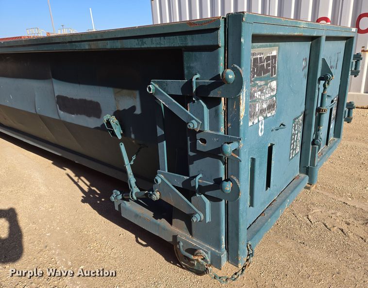 image for item EN8902 Roll off container