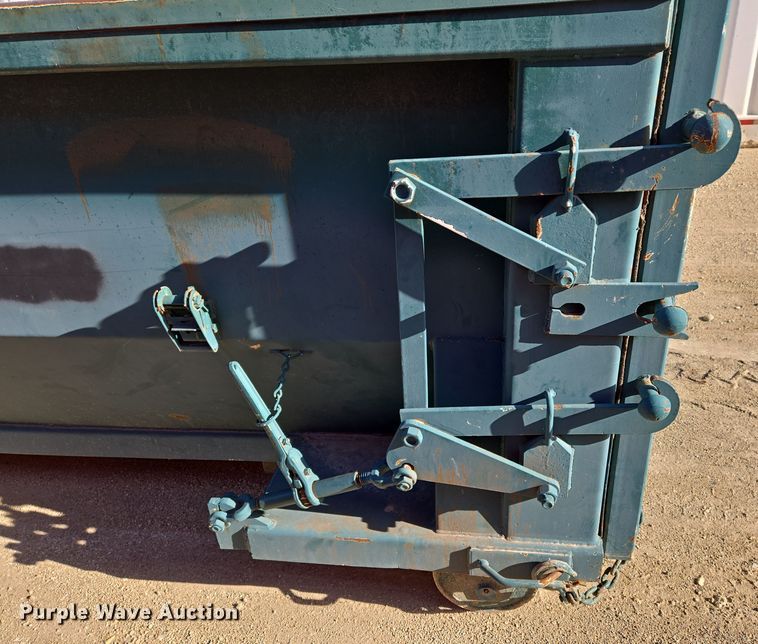 image for item EN8902 Roll off container