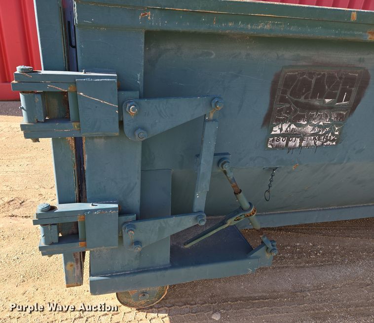 image for item EN8902 Roll off container