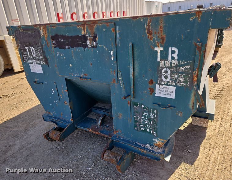 image for item EN8902 Roll off container