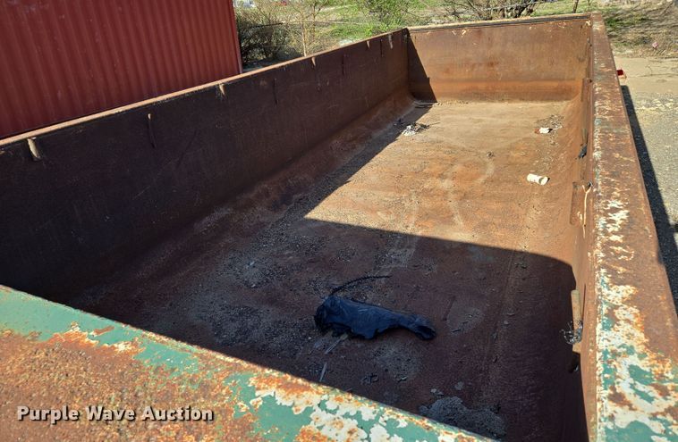 image for item EN8903 Roll off container