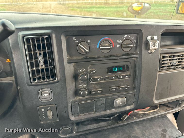 image for item EQ4542 2007 Chevrolet Express G3500 school bus