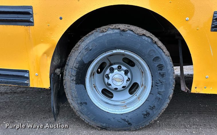 image for item EQ4542 2007 Chevrolet Express G3500 school bus