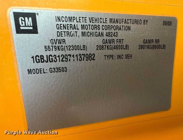 image for item EQ4542 2007 Chevrolet Express G3500 school bus