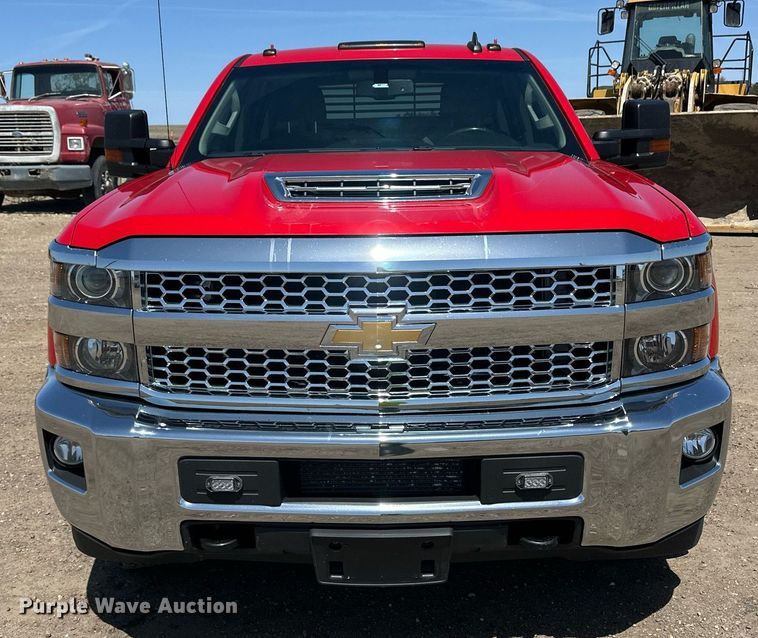 image for item EQ4584 2019 Chevrolet Silverado 3500HD LT Crew Cab pickup truck