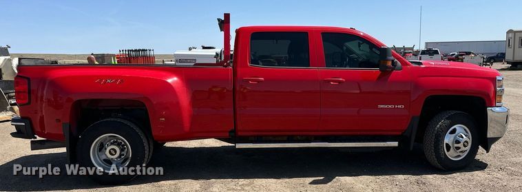 image for item EQ4584 2019 Chevrolet Silverado 3500HD LT Crew Cab pickup truck