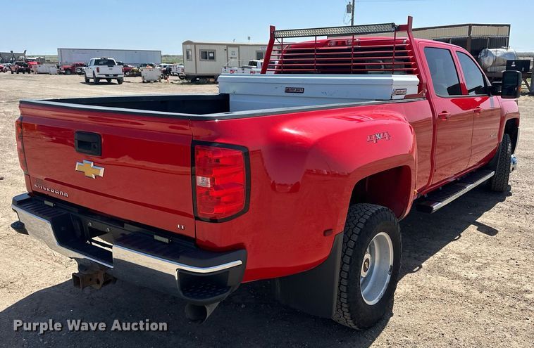 image for item EQ4584 2019 Chevrolet Silverado 3500HD LT Crew Cab pickup truck
